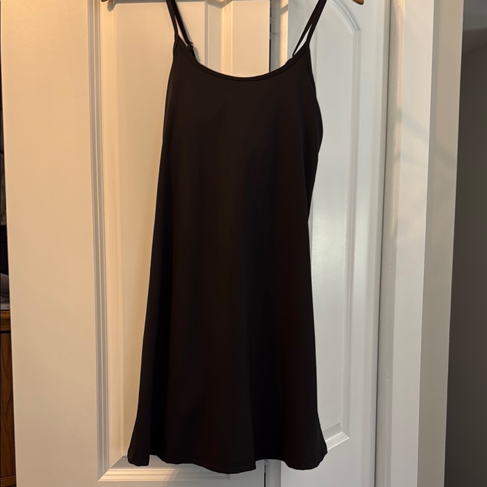 4 sleeveless sport dresses